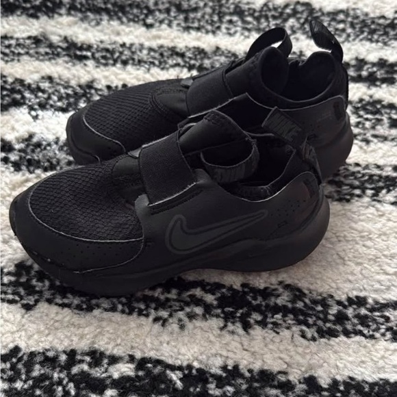 Nike Other - NIKE Flex Runner 3 Slip-On Shoe boys 11C